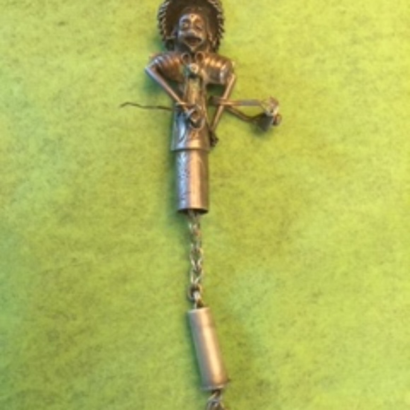 Antique Chinese Sterling silver Qing Dynasty Chatelains repousse needle case - Picture 3 of 4